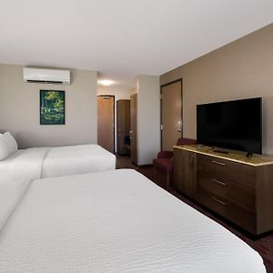 Queen Room Two Queen Beds